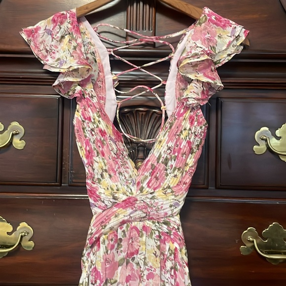 New ASTR Primrose Floral Stappy Back Maxi Dress size Small - Picture 7 of 16
